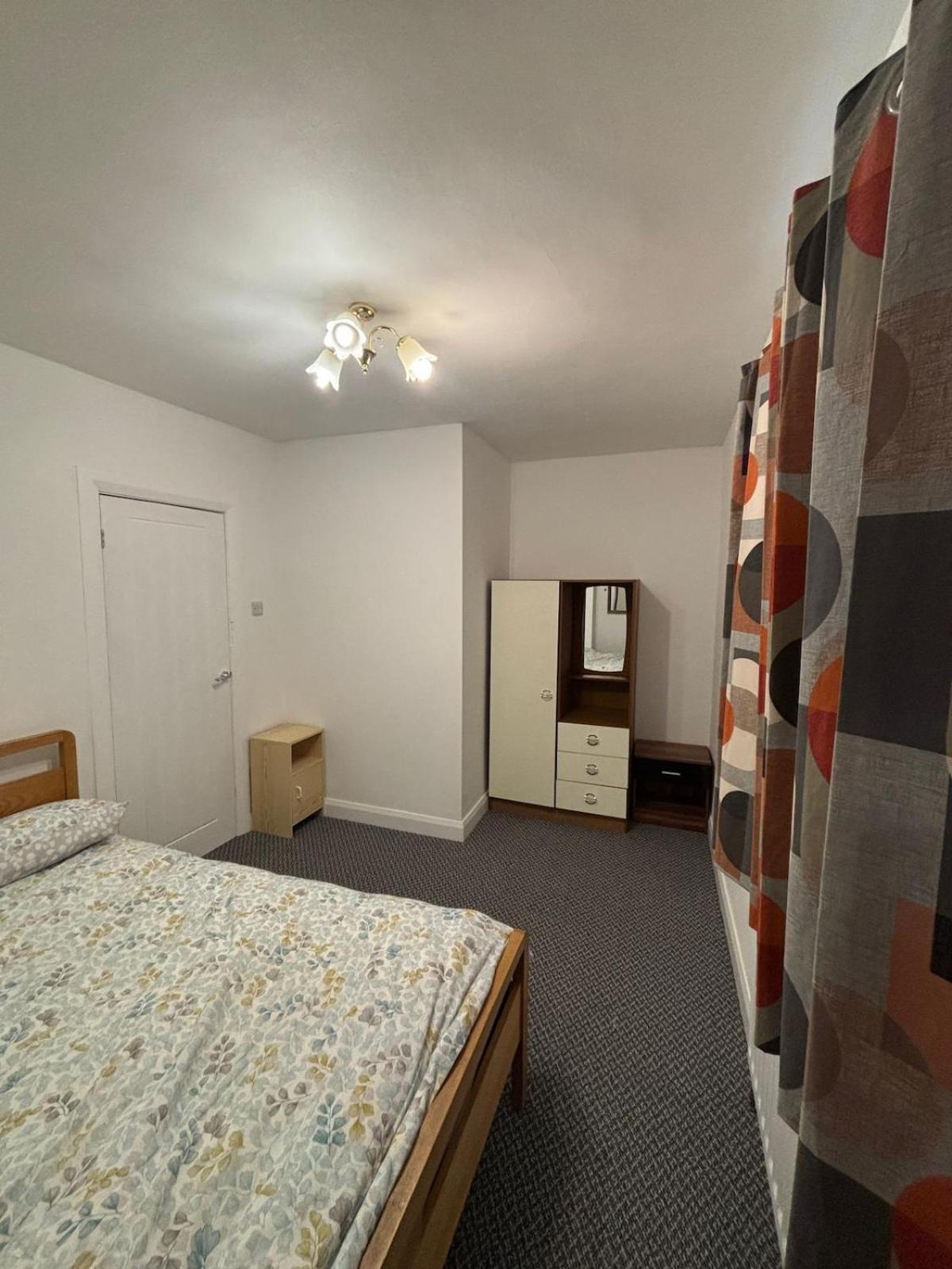 Stylish & Cozy 2-bed Entire