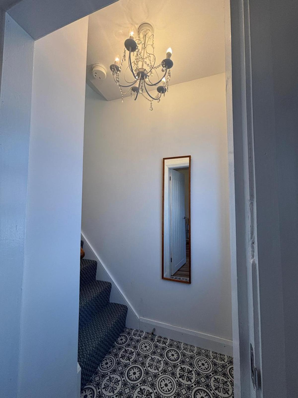 Stylish & Cozy 2-bed Entire Apartment *