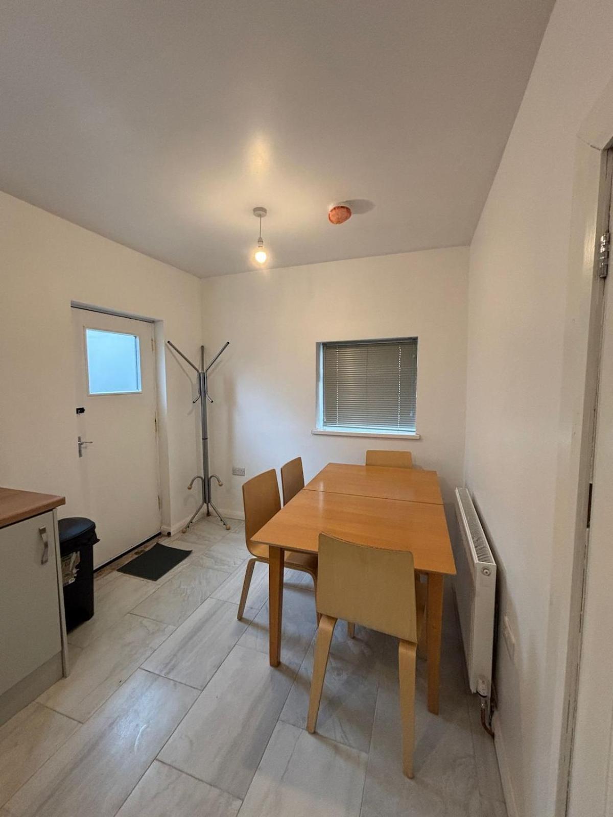 Apartment Stylish & Cozy 2-bed Entire
