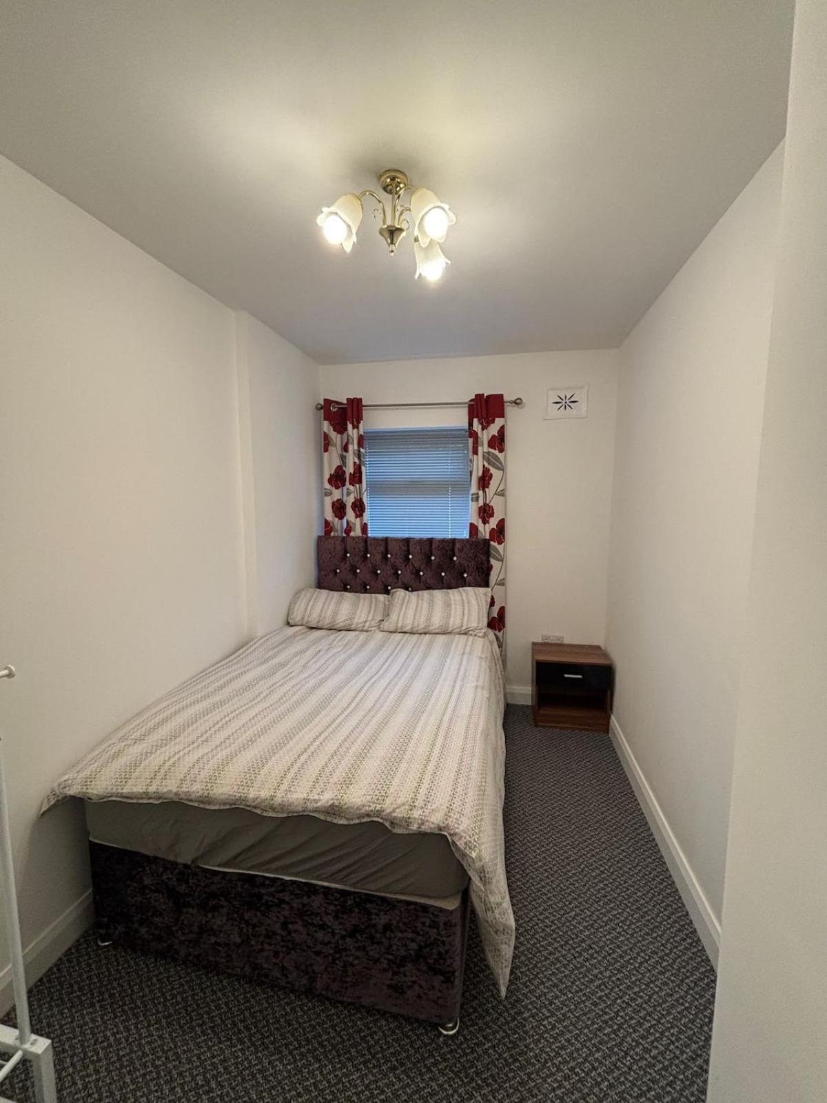 Stylish & Cozy 2-bed Entire Apartment *